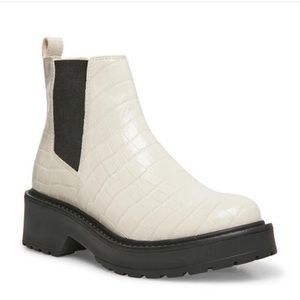 Steve Madden white boots